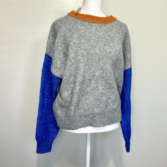 NWT Copper Key Sweater Colorblock Medium Pullover Grey Haze - Picture 1 of 7